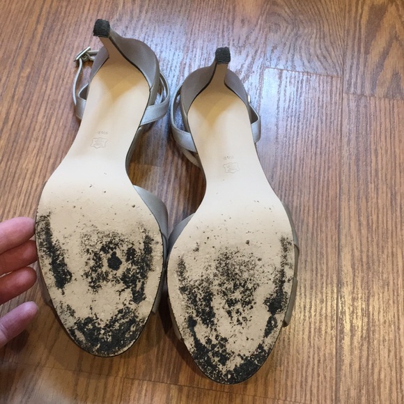 Caparros Platinum Silk heels size 9.5 - Picture 4 of 8